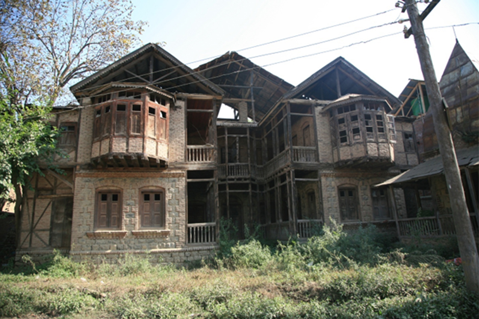 Pandit Houses